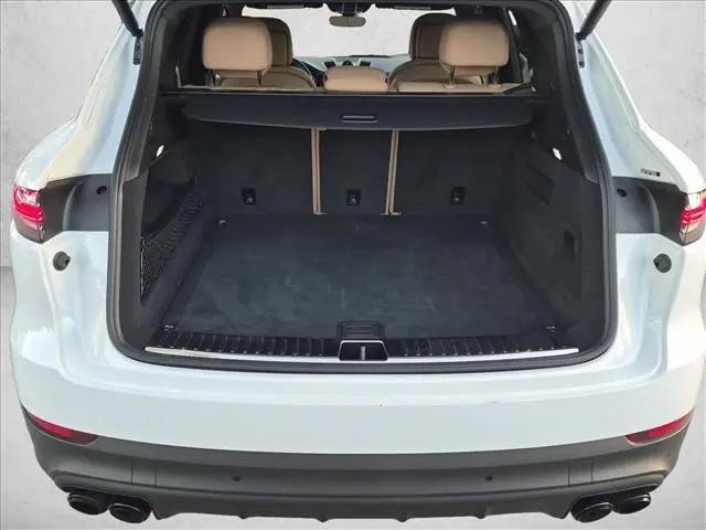 2023 Porsche Cayenne Platinum Edition