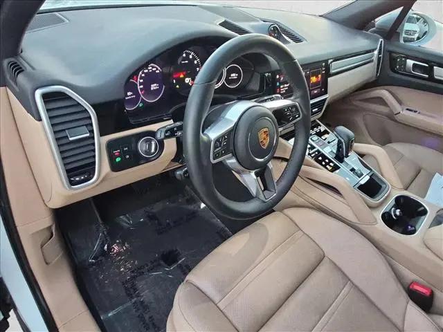 2023 Porsche Cayenne Platinum Edition