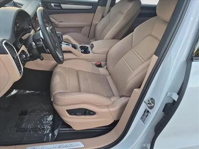 2023 Porsche Cayenne Platinum Edition