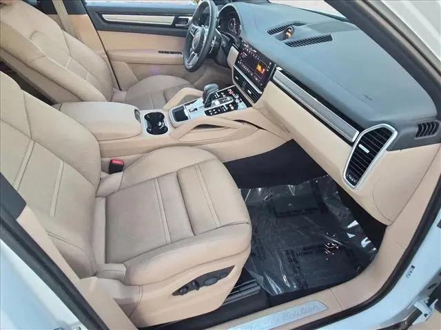 2023 Porsche Cayenne Platinum Edition