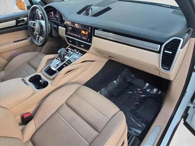 2023 Porsche Cayenne Platinum Edition