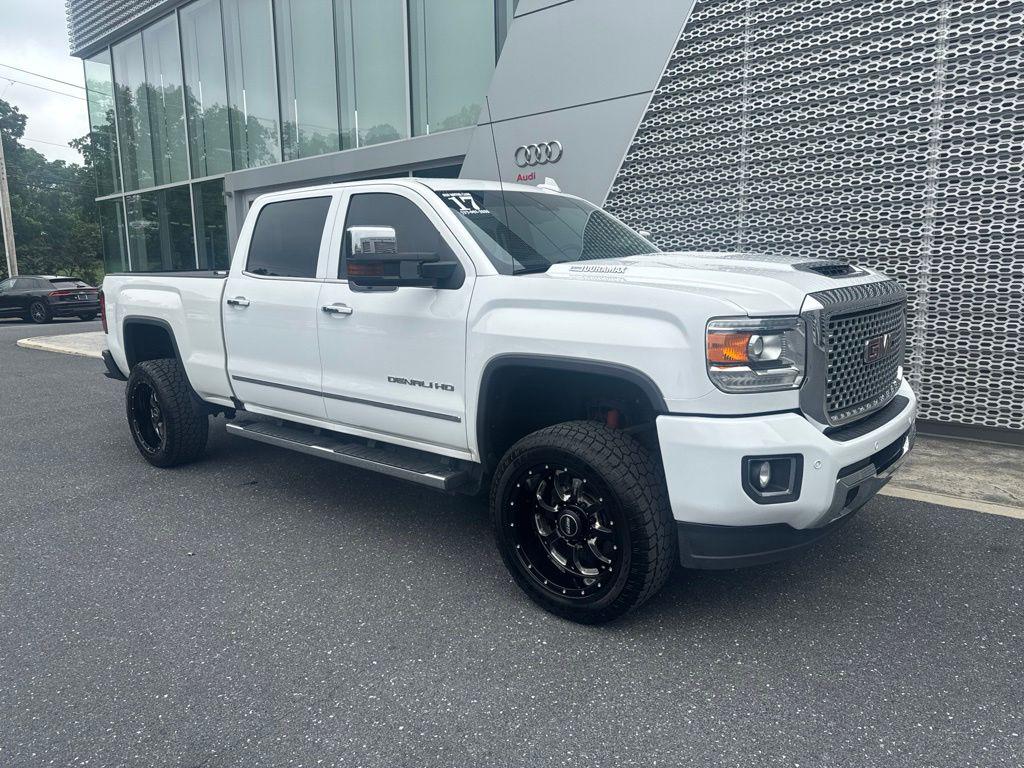 Summit White 2017 GMC Sierra 2500HD Pickup Truck Four-Wheel Drive 6-Speed Automatic