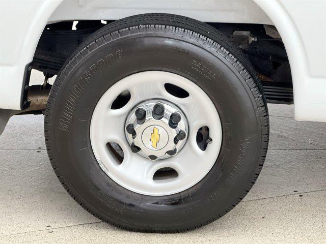 2025 Chevrolet Express Passenger RWD 3500 Extended Wheelbase LT