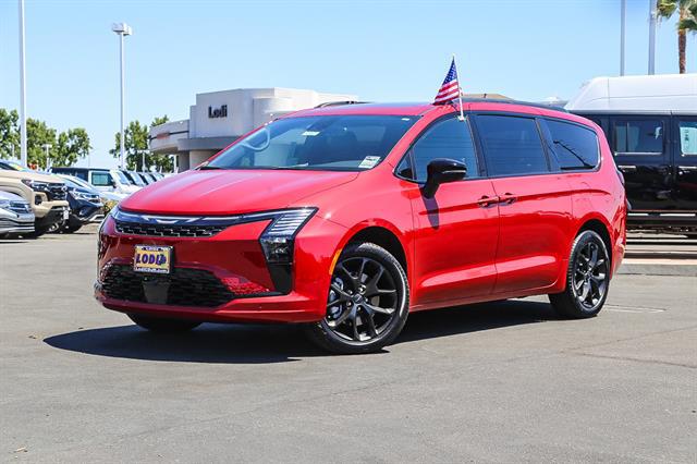2027 Chrysler Pacifica Limited for sale in Lodi, CA