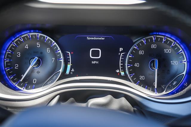 2027 Chrysler Pacifica Limited