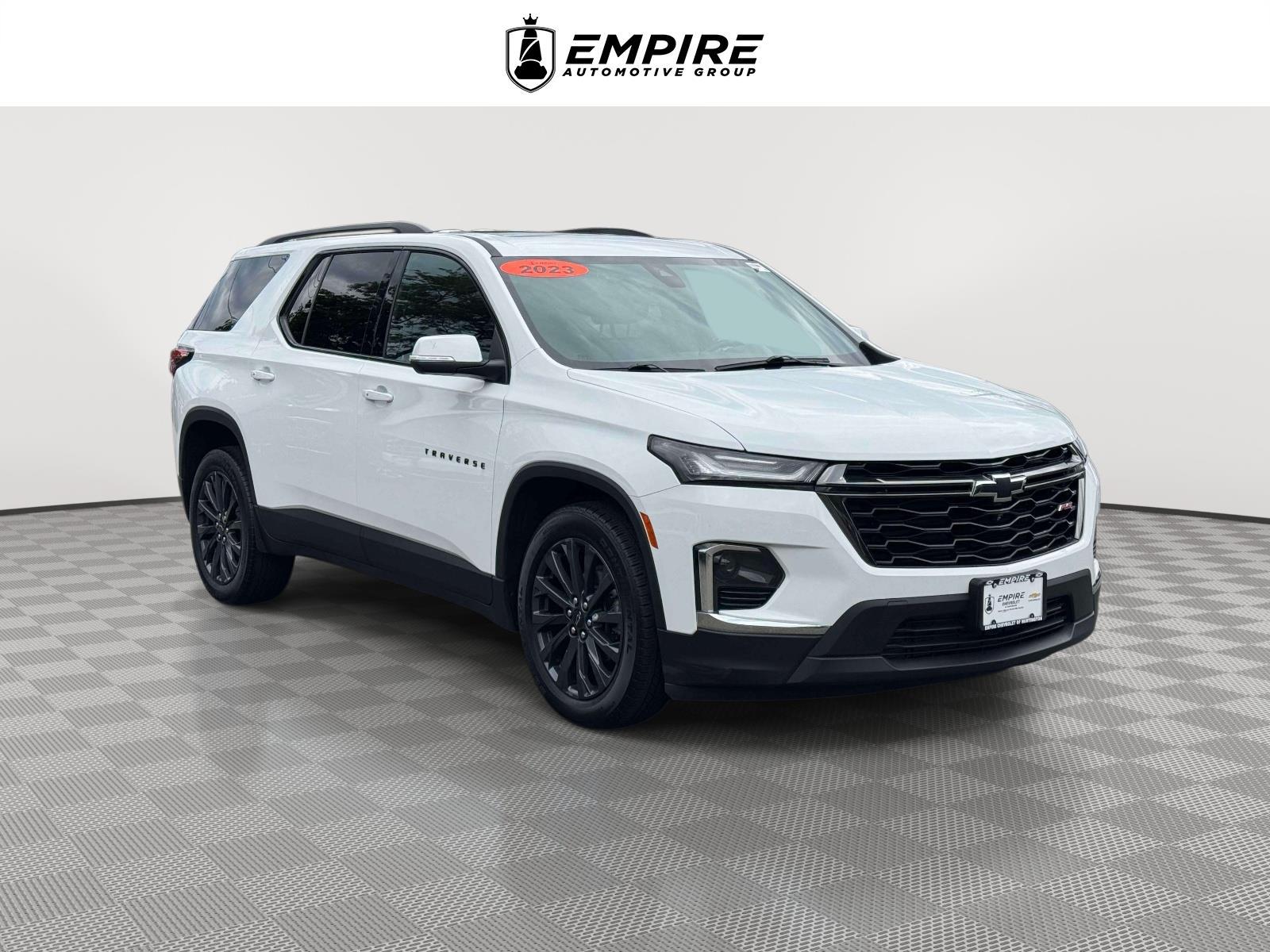 Summit White 2023 Chevrolet Traverse SUV / Crossover Four-Wheel Drive 9-Speed Automatic