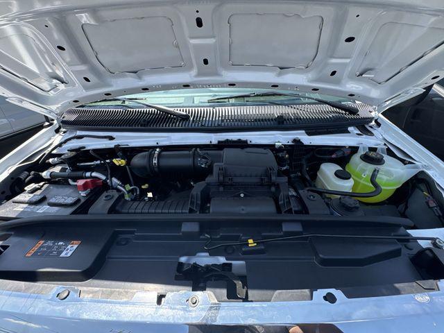 2027 Ford E-Series Cutaway Base
