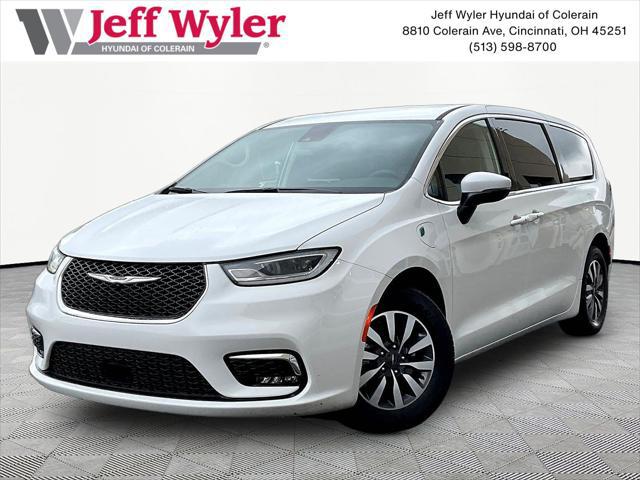2023 Chrysler Pacifica Hybrid Touring L for sale in CINCINNATI, OH