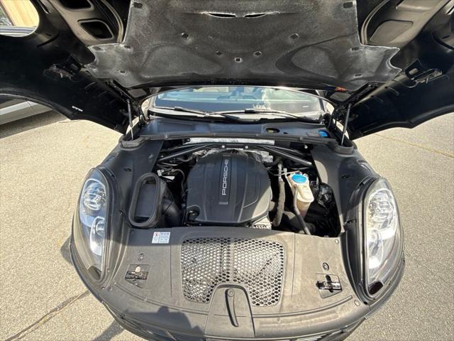 2017 Porsche Macan Base
