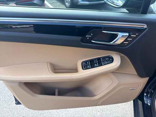 2017 Porsche Macan Base