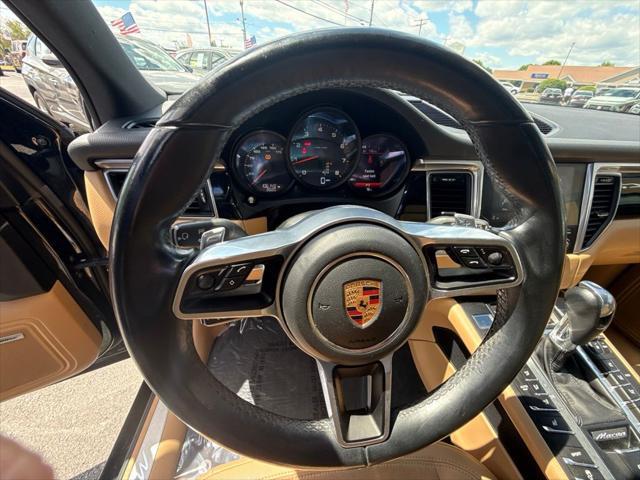 2017 Porsche Macan Base