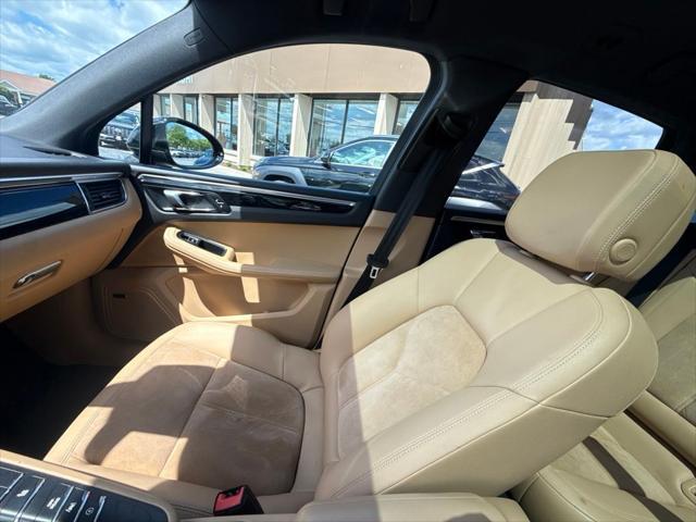 2017 Porsche Macan Base