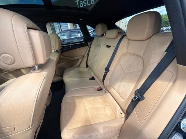 2017 Porsche Macan Base