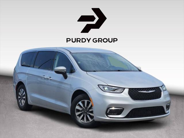 2023 Chrysler Pacifica Hybrid Touring L for sale in BROKEN ARROW, OK