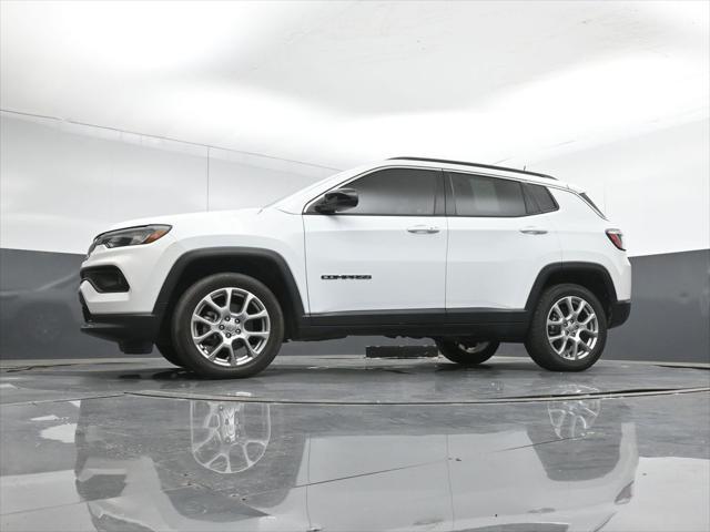 2022 Jeep Compass Latitude Lux 4x4