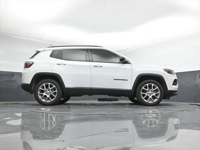 2022 Jeep Compass Latitude Lux 4x4