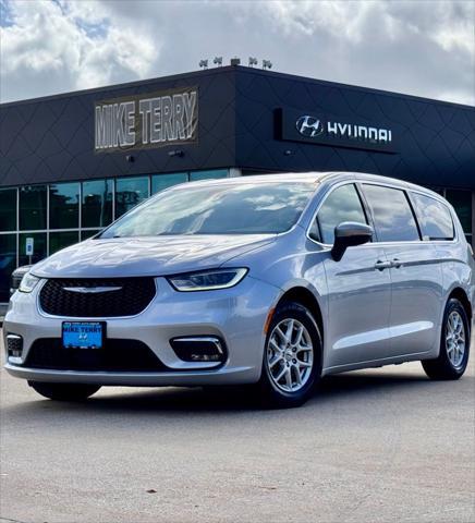 2023 Chrysler Pacifica Touring L for sale in SILSBEE, TX