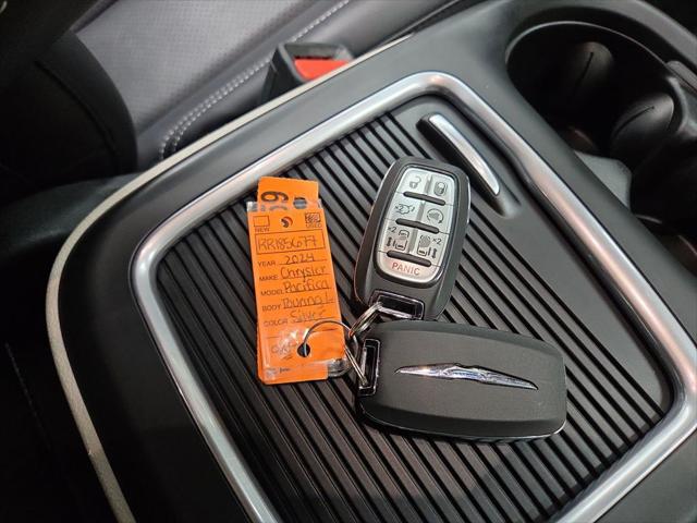 2024 Chrysler Pacifica Touring L AWD