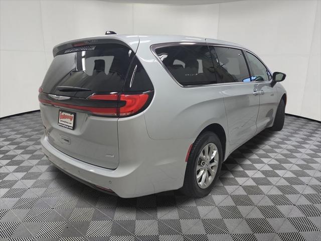 2024 Chrysler Pacifica Touring L AWD