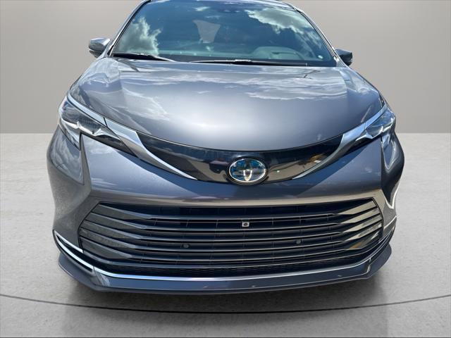 2025 Toyota Sienna Platinum for sale in COLUMBUS, OH
