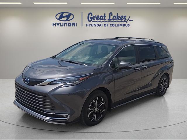 2025 Toyota Sienna Platinum for sale in COLUMBUS, OH