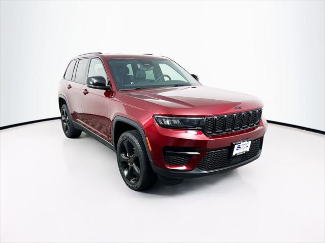 2022 Jeep Grand Cherokee Altitude 4x4 for sale in MADISON, WI