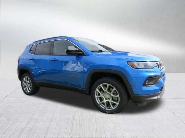 2024 Jeep Compass Latitude Lux FWD