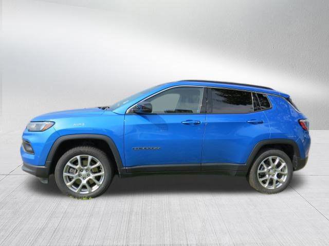 2024 Jeep Compass Latitude Lux FWD