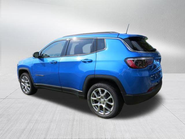 2024 Jeep Compass Latitude Lux FWD
