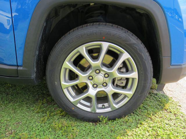 2024 Jeep Compass Latitude Lux FWD
