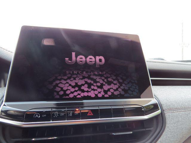 2024 Jeep Compass Latitude Lux FWD