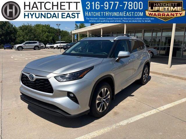 2023 Toyota Highlander Hybrid XLE for sale in WICHITA, KS