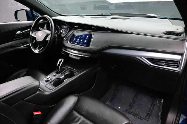 2021 Cadillac XT4 AWD Premium Luxury