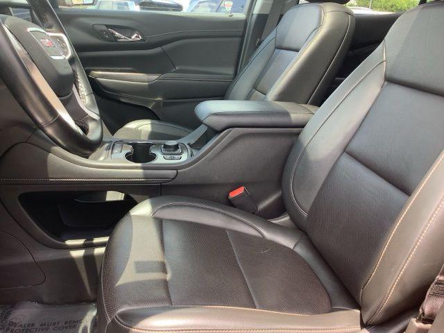 2023 GMC Acadia AWD SLT