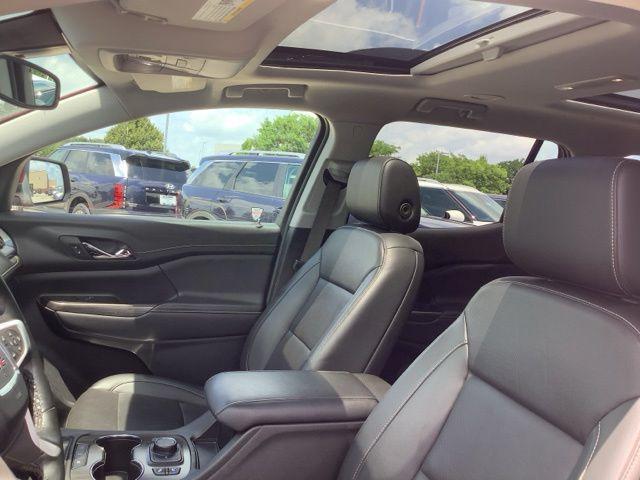 2023 GMC Acadia AWD SLT