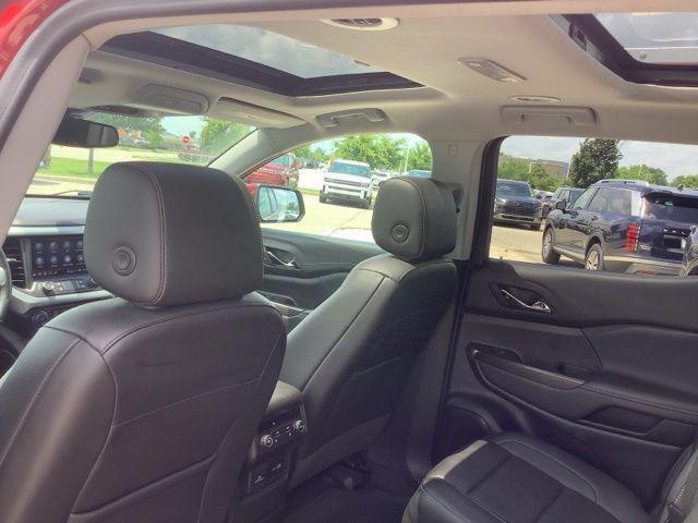 2023 GMC Acadia AWD SLT