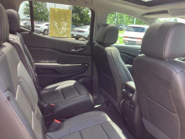 2023 GMC Acadia AWD SLT