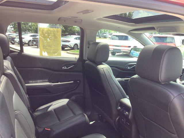 2023 GMC Acadia AWD SLT