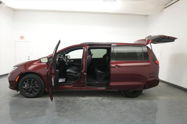 2021 Chrysler Pacifica Touring L AWD