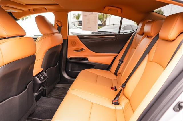 2025 Lexus ES 350 350