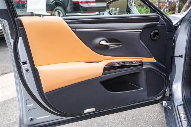 2025 Lexus ES 350 350