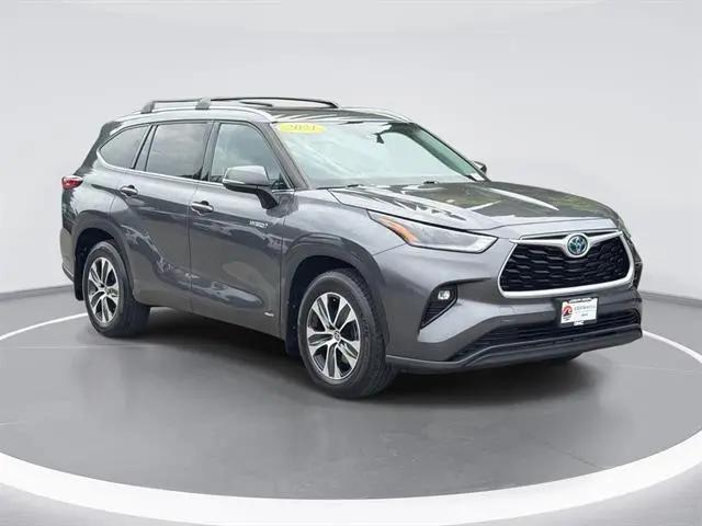 2021 Toyota Highlander Hybrid XLE for sale in Costa Mesa, CA
