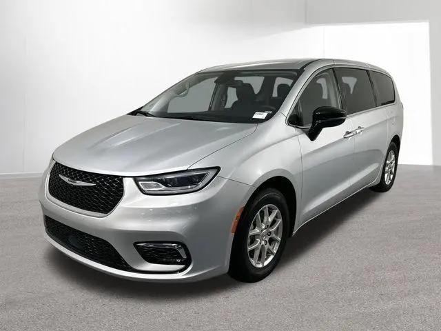 2024 Chrysler Pacifica Touring L for sale in Schaumburg, IL