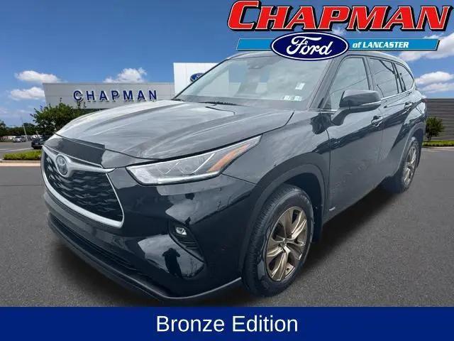 2022 Toyota Highlander Hybrid XLE Bronze Edition for sale in Lancaster, PA