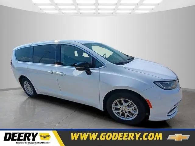 2024 Chrysler Pacifica Touring L for sale in Pleasant Hill, IA