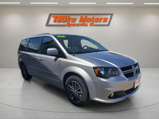 2017 Dodge Grand Caravan GT for sale in Dyersville, IA