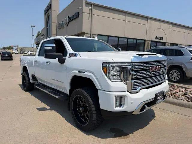 2022 GMC Sierra 3500HD 4WD Crew Cab Standard Bed Denali for sale in Yankton, SD