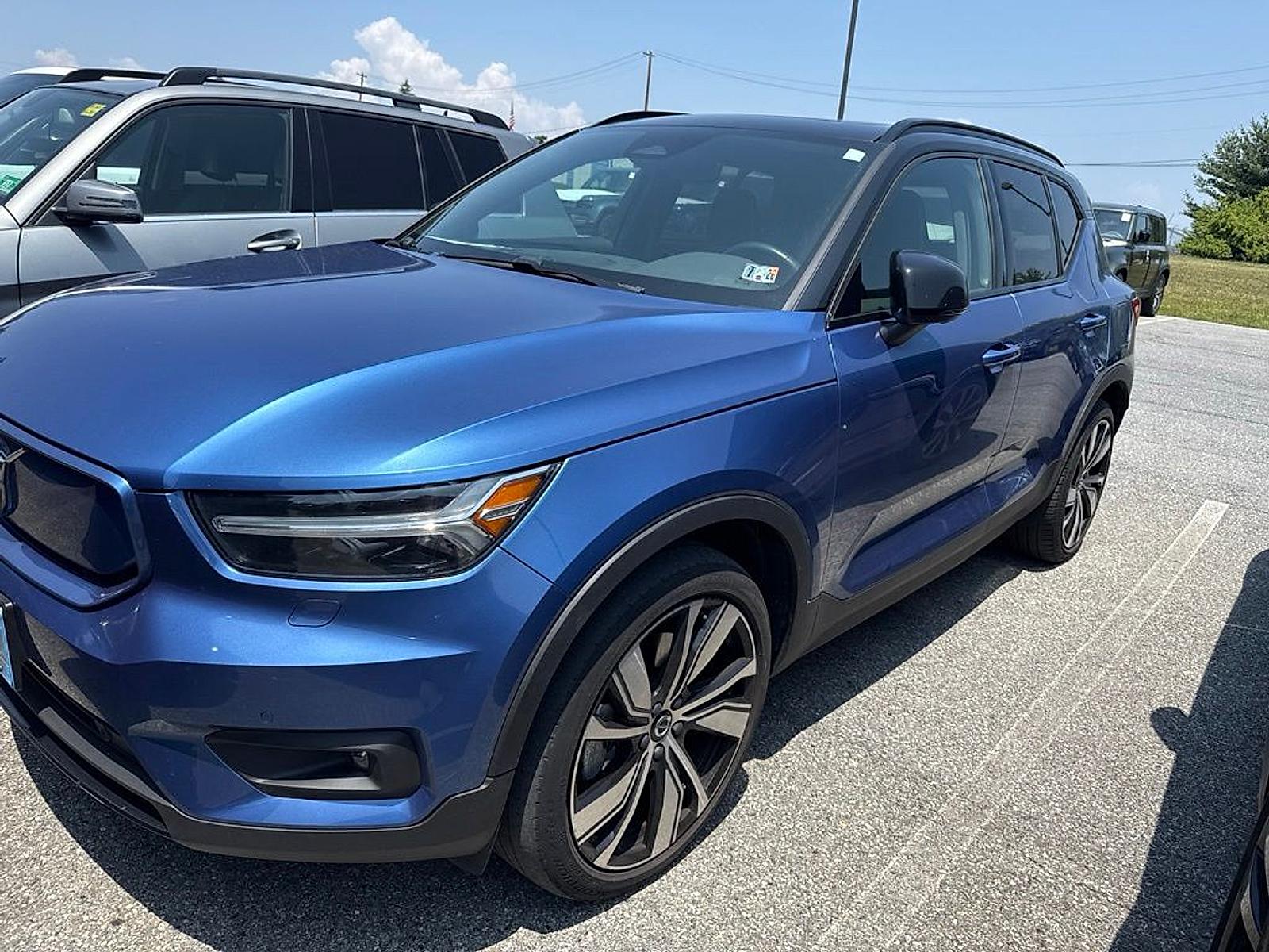 2021 Volvo XC40 Recharge Pure Electric P8