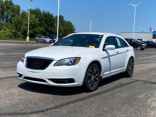 2014 Chrysler 200 Touring for sale in Flint, MI