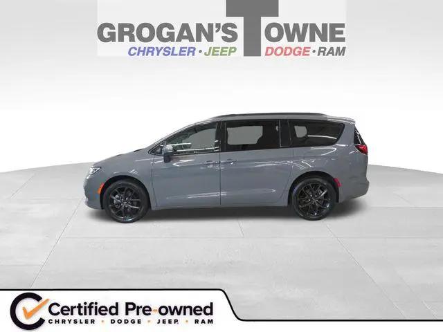 2023 Chrysler Pacifica Touring L AWD for sale in Toledo, OH
